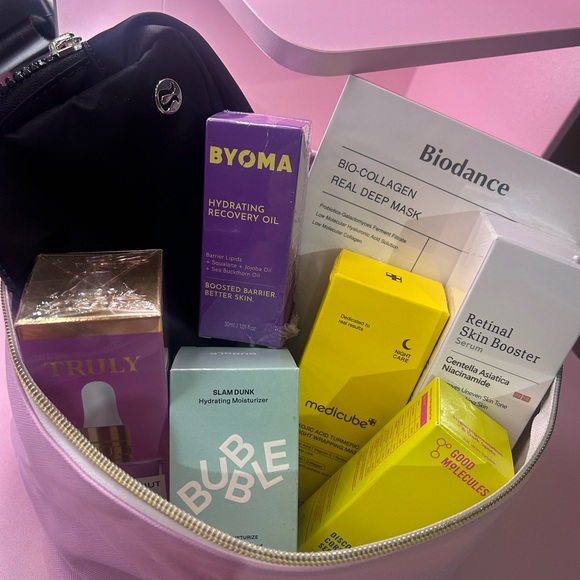 9 pieces! Skincare Set and Lulu crossbody bundle - Picture 4 of 5